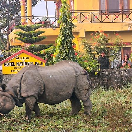 Hotel National Park Sauraha- Homely Stay And Peaceful Location With Jungle Safari Arrangements Exteriör bild