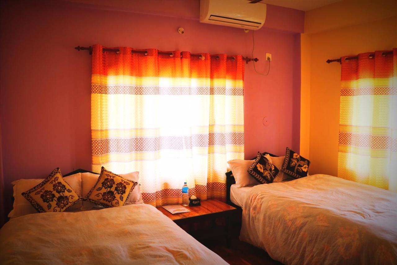 Hotel National Park Sauraha- Homely Stay And Peaceful Location With Jungle Safari Arrangements Exteriör bild
