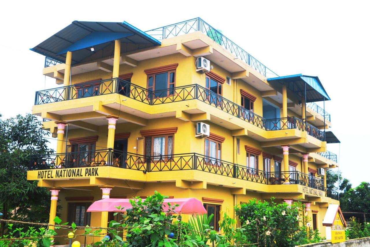 Hotel National Park Sauraha- Homely Stay And Peaceful Location With Jungle Safari Arrangements Exteriör bild