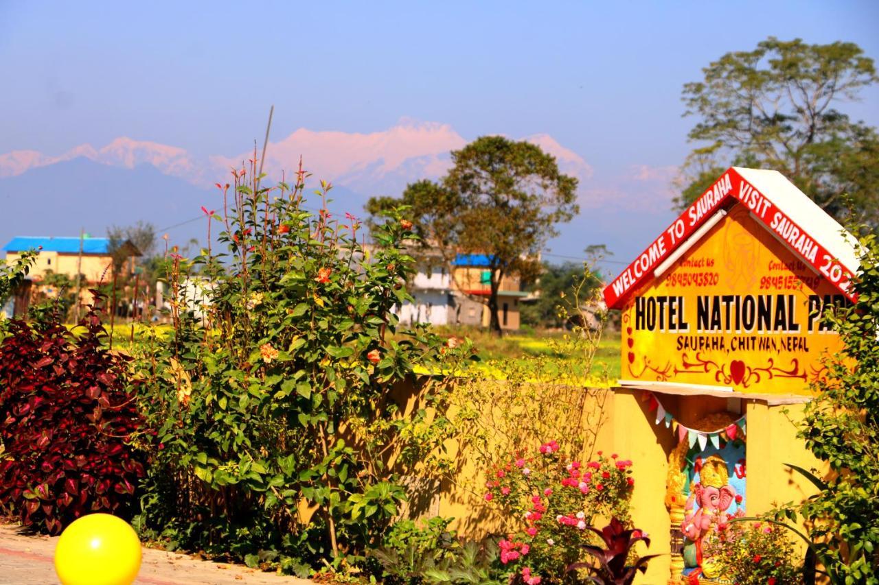 Hotel National Park Sauraha- Homely Stay And Peaceful Location With Jungle Safari Arrangements Exteriör bild