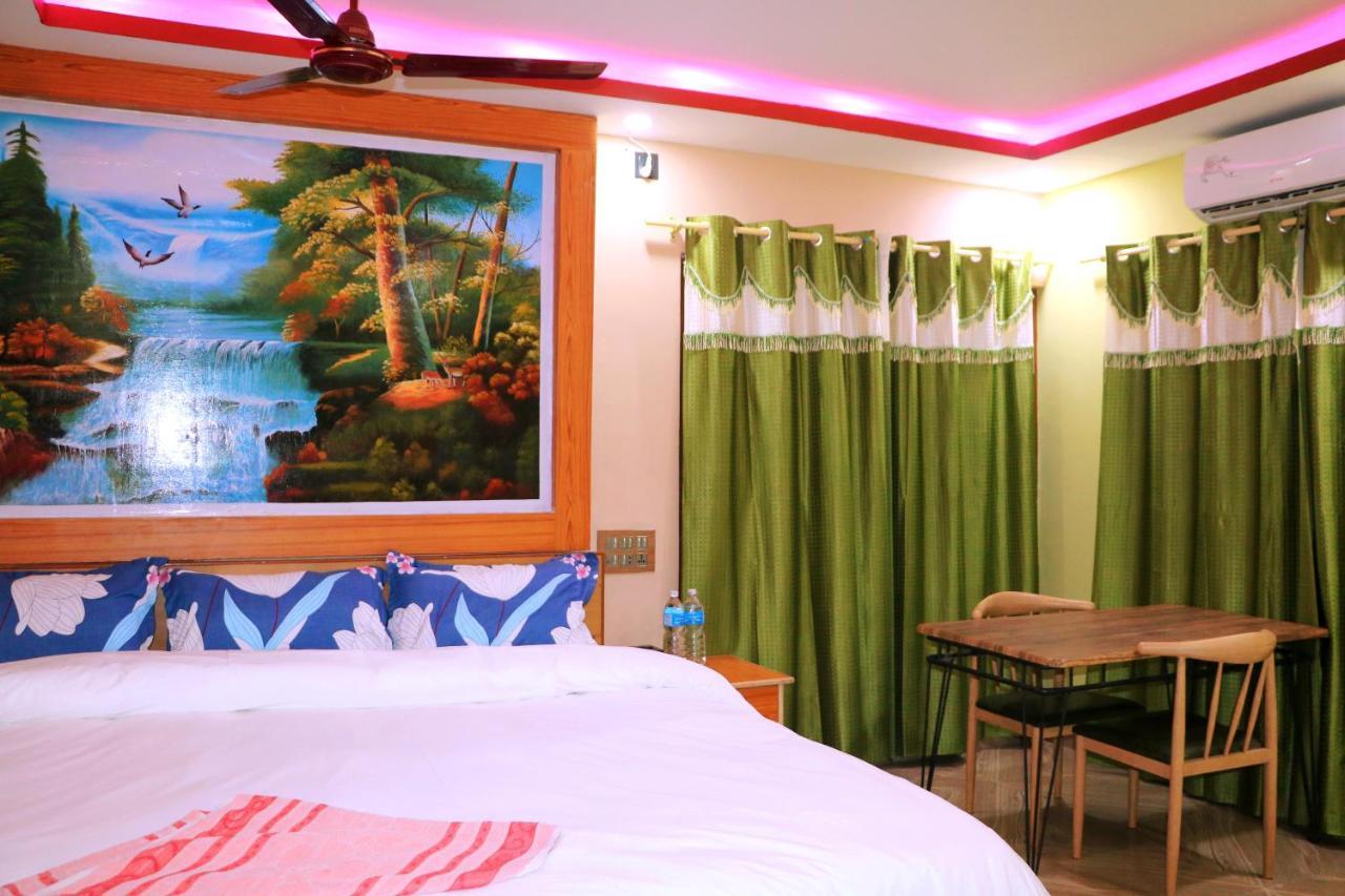 Hotel National Park Sauraha- Homely Stay And Peaceful Location With Jungle Safari Arrangements Exteriör bild