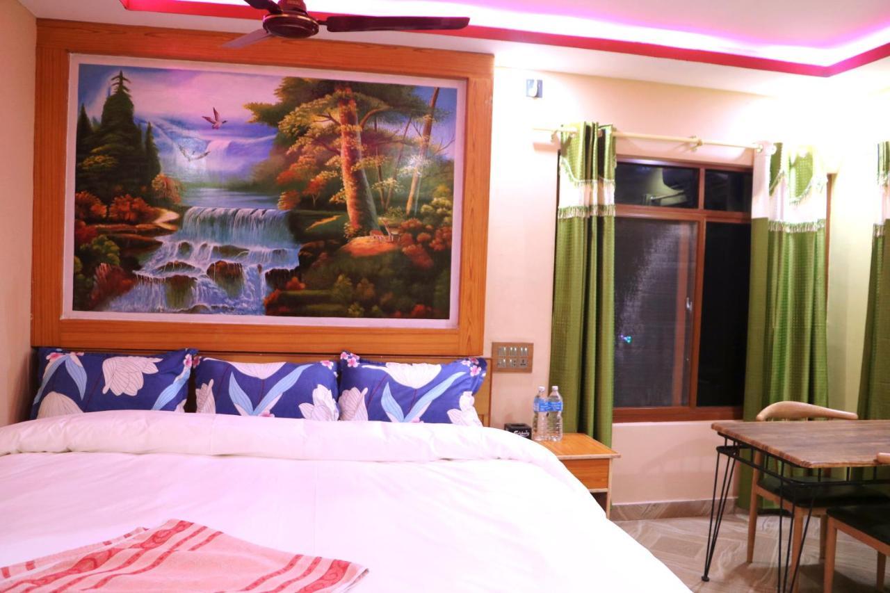 Hotel National Park Sauraha- Homely Stay And Peaceful Location With Jungle Safari Arrangements Exteriör bild