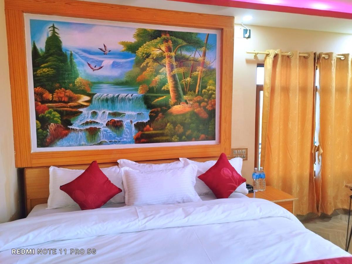 Hotel National Park Sauraha- Homely Stay And Peaceful Location With Jungle Safari Arrangements Exteriör bild