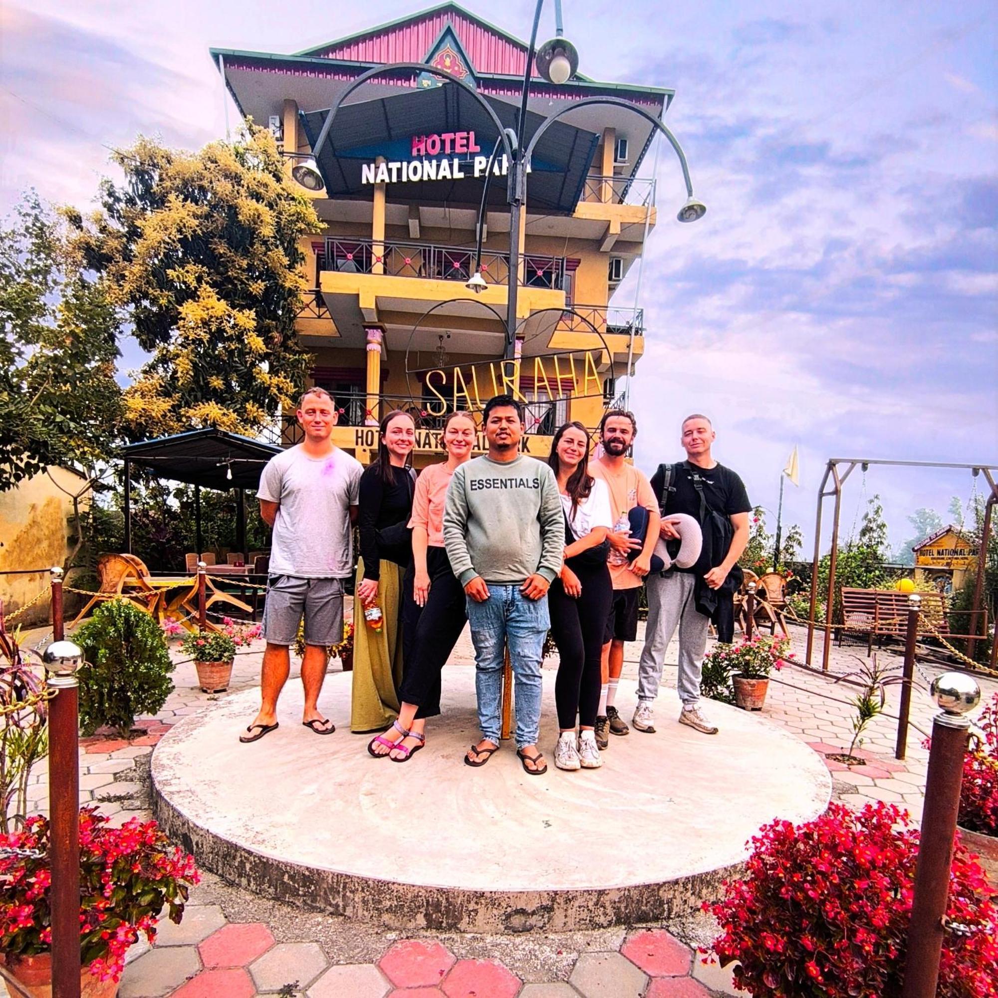 Hotel National Park Sauraha- Homely Stay And Peaceful Location With Jungle Safari Arrangements Exteriör bild